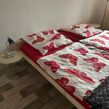 Апартаменты Gaestehaus Aarninkstrasse Нордхорн Экстерьер фото